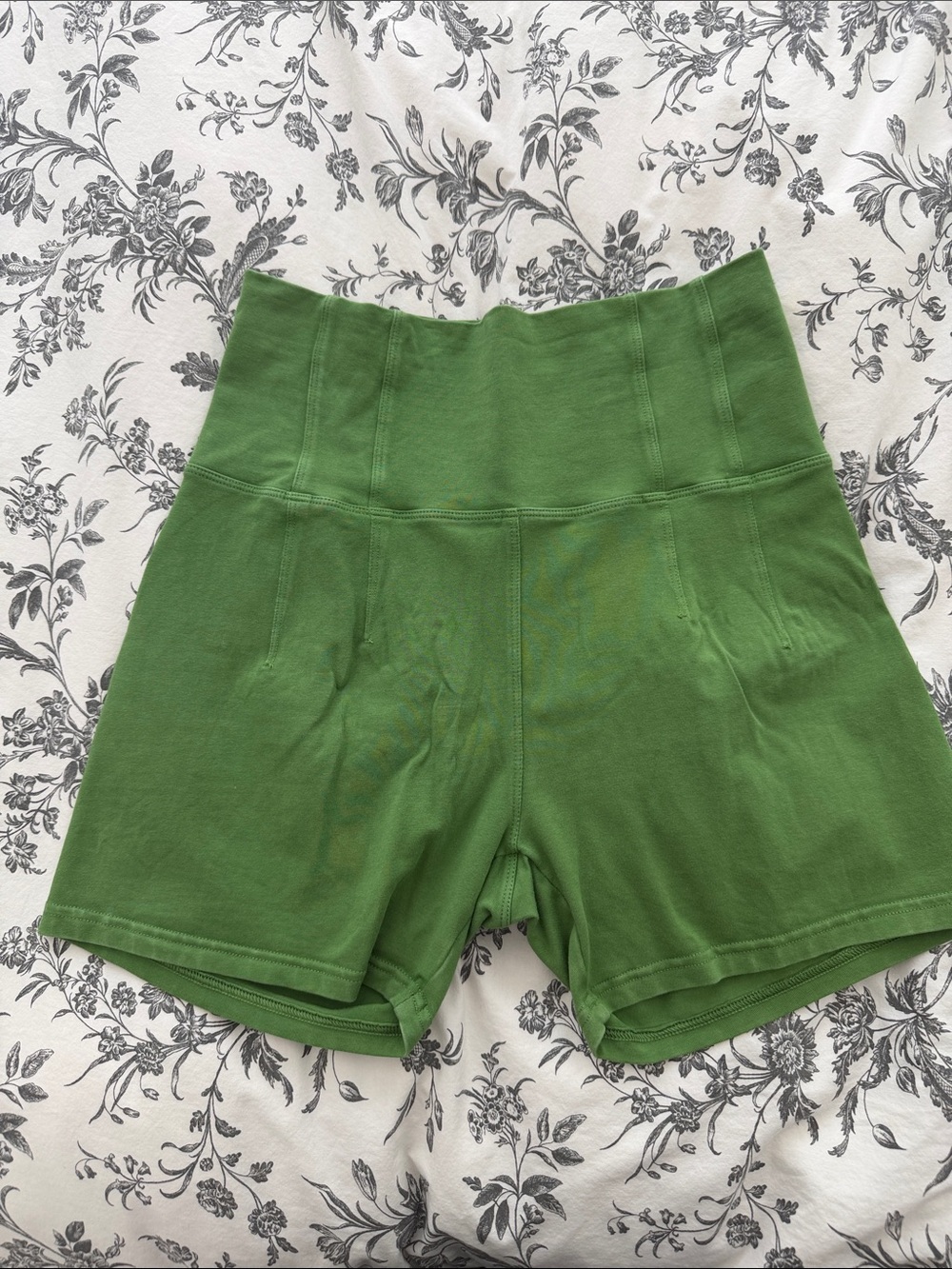 High-Rise Green Women's Performance Shorts